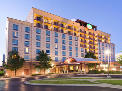 hotel_courtyard